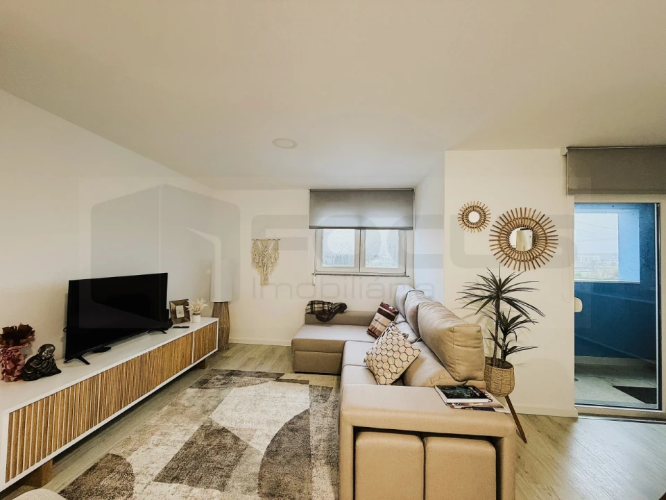 Apartamento T1 para Arrendamento em Aradas Foto 1