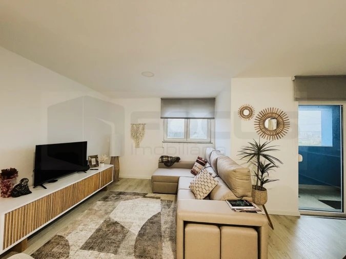 Apartamento T1 para Arrendamento em Aradas Foto 1