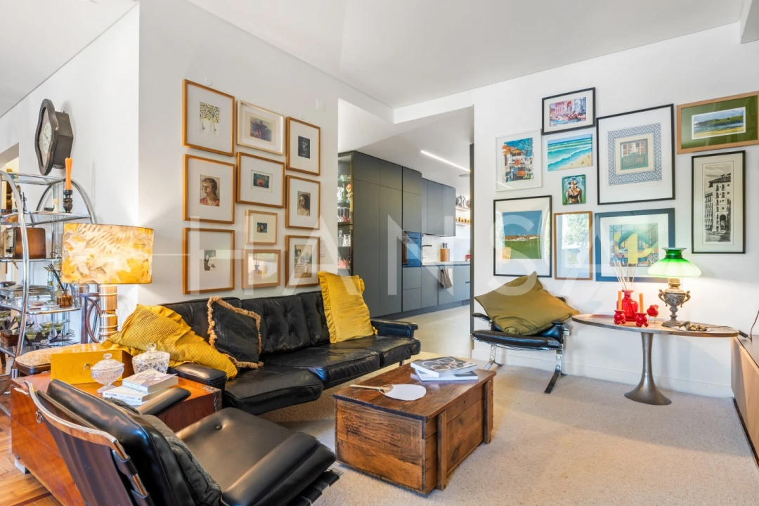 Apartamento T4 para Venda em Carcavelos e Parede Foto 3