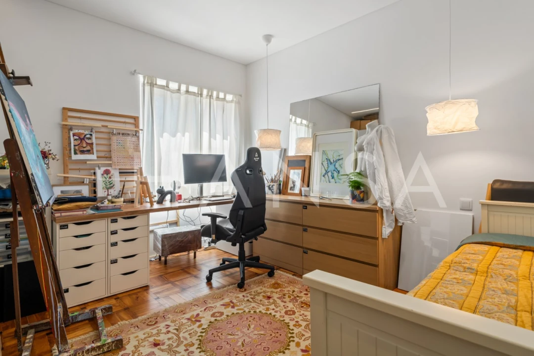 Apartamento T4 para Venda em Carcavelos e Parede Foto 18