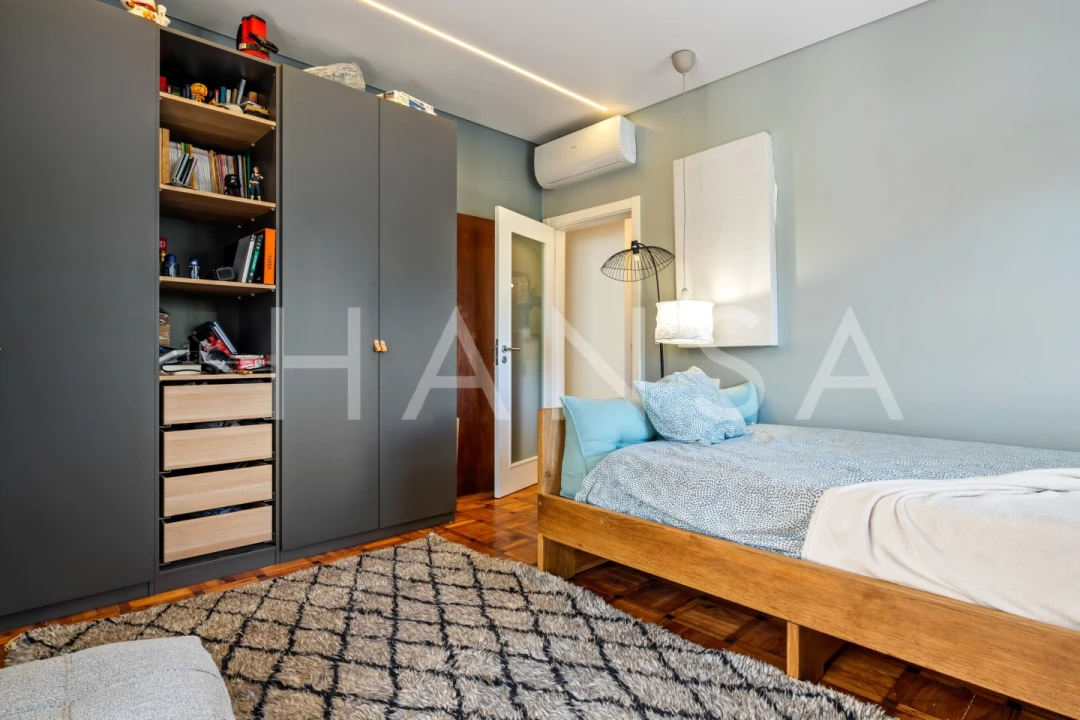 Apartamento T4 para Venda em Carcavelos e Parede Foto 22