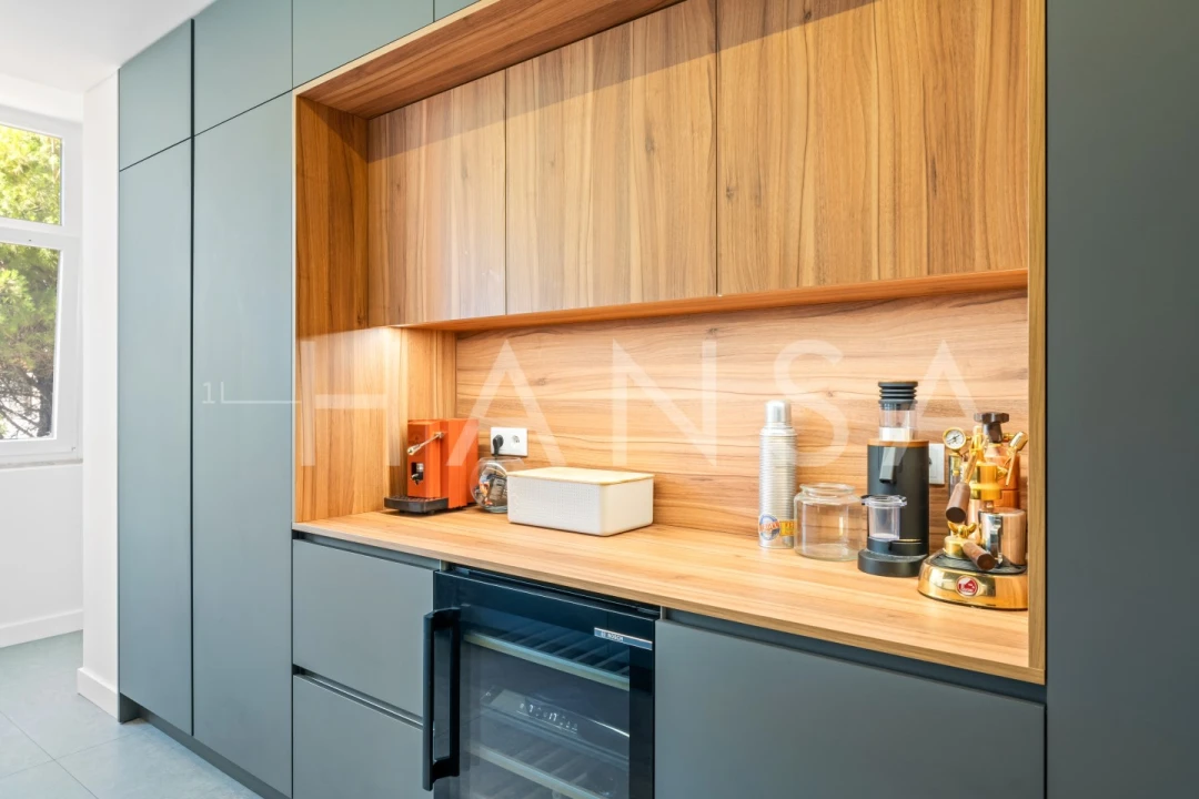 Apartamento T4 para Venda em Carcavelos e Parede Foto 27