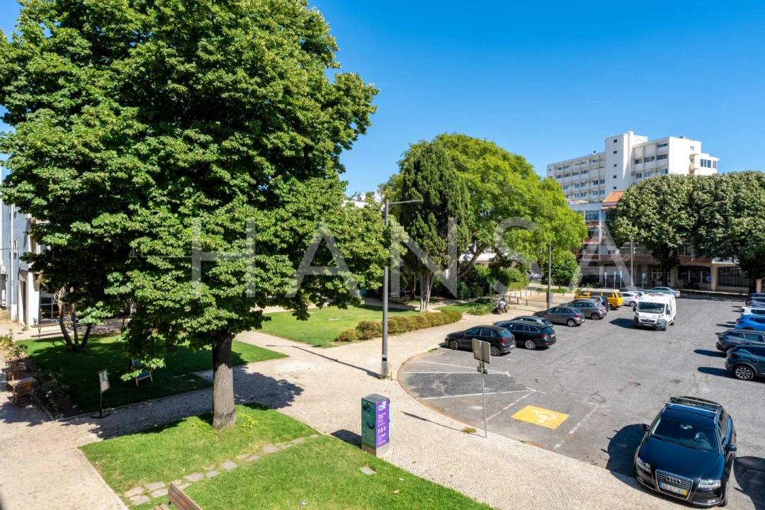 Apartamento T4 para Venda em Carcavelos e Parede Foto 33
