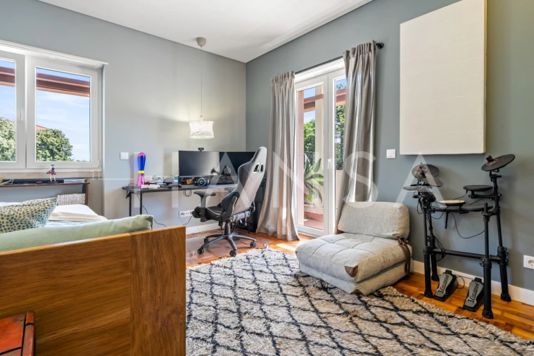 Apartamento T4 para Venda em Carcavelos e Parede Foto 20