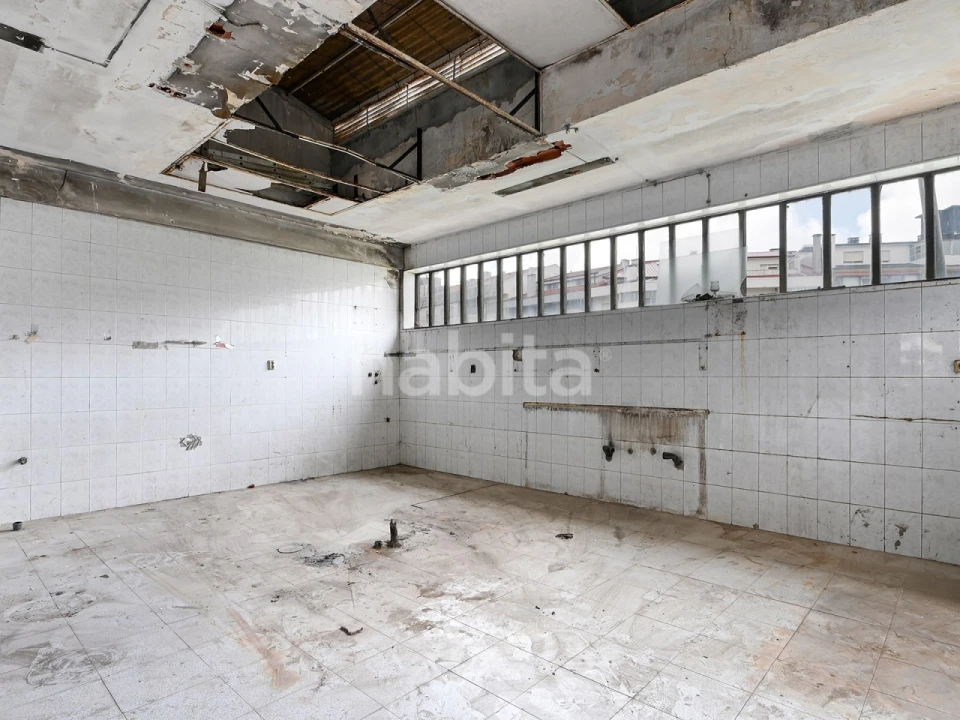 Loja para Arrendamento em Paranhos Foto 11