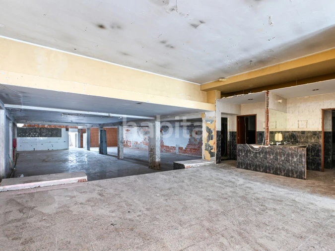 Loja para Arrendamento em Paranhos Foto 3