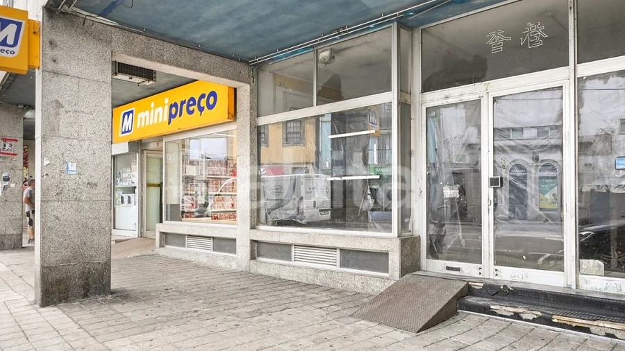 Loja para Arrendamento em Paranhos