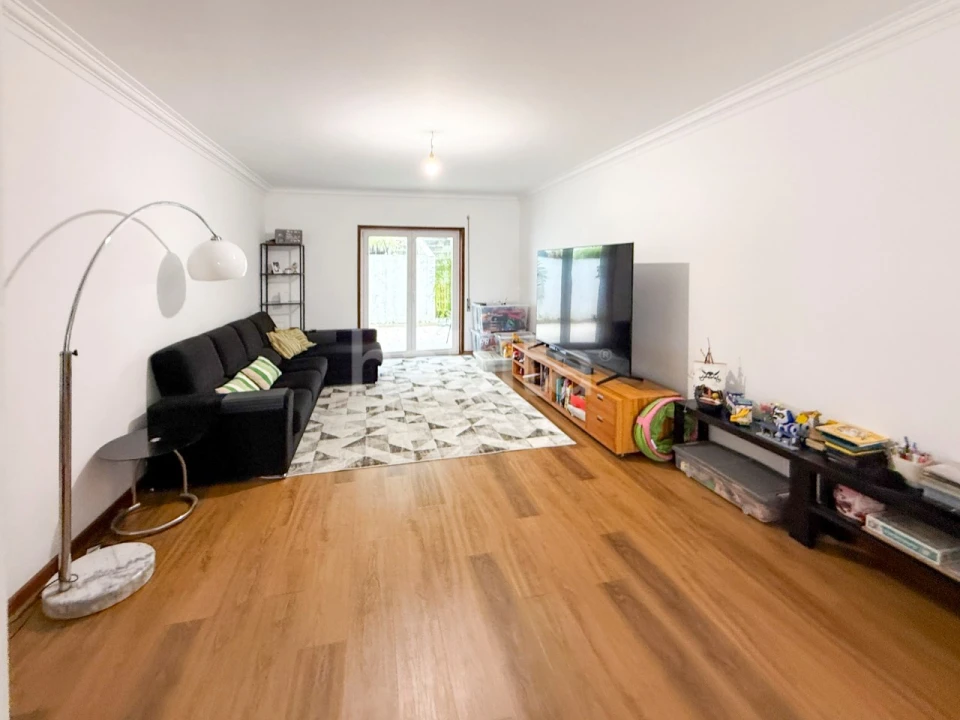 Moradia T5 para Venda em Mafamude e Vilar do Paraíso Foto 3