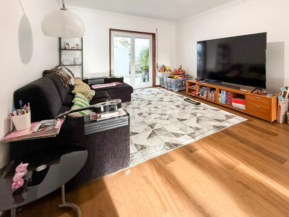 Moradia T5 para Venda em Mafamude e Vilar do Paraíso Foto 2