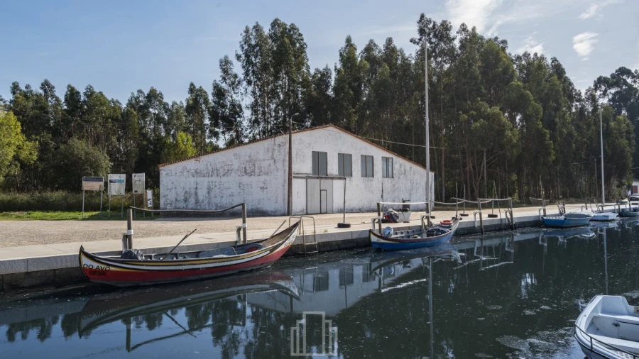 Armazém para Arrendamento em Valega Foto 1