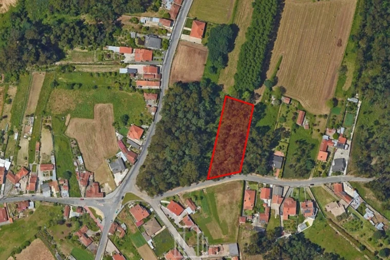 Terreno para Venda em São Miguel do Souto e Mosteirô