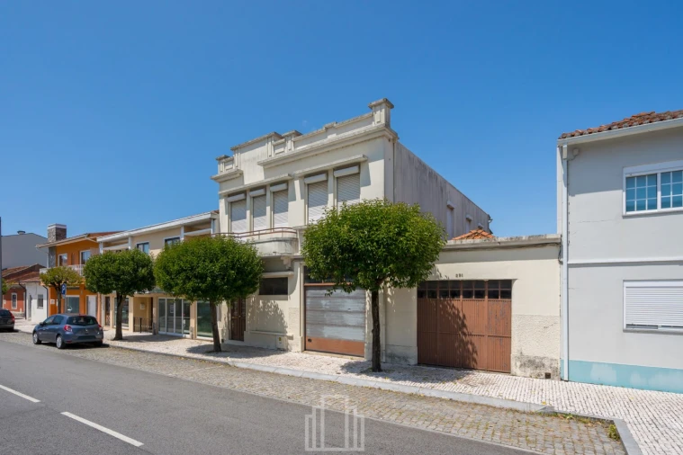 Moradia T4 para Venda em Ovar, São João, Arada e São Vicente de Pereira Jusã Foto 1