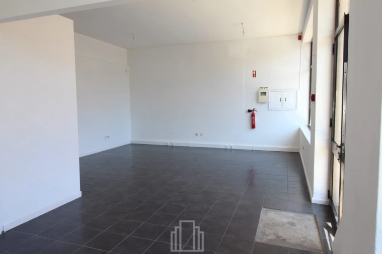 Loja para Venda em Esmoriz Foto 2