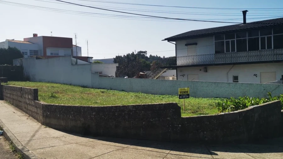 Terreno para Venda em Paramos
