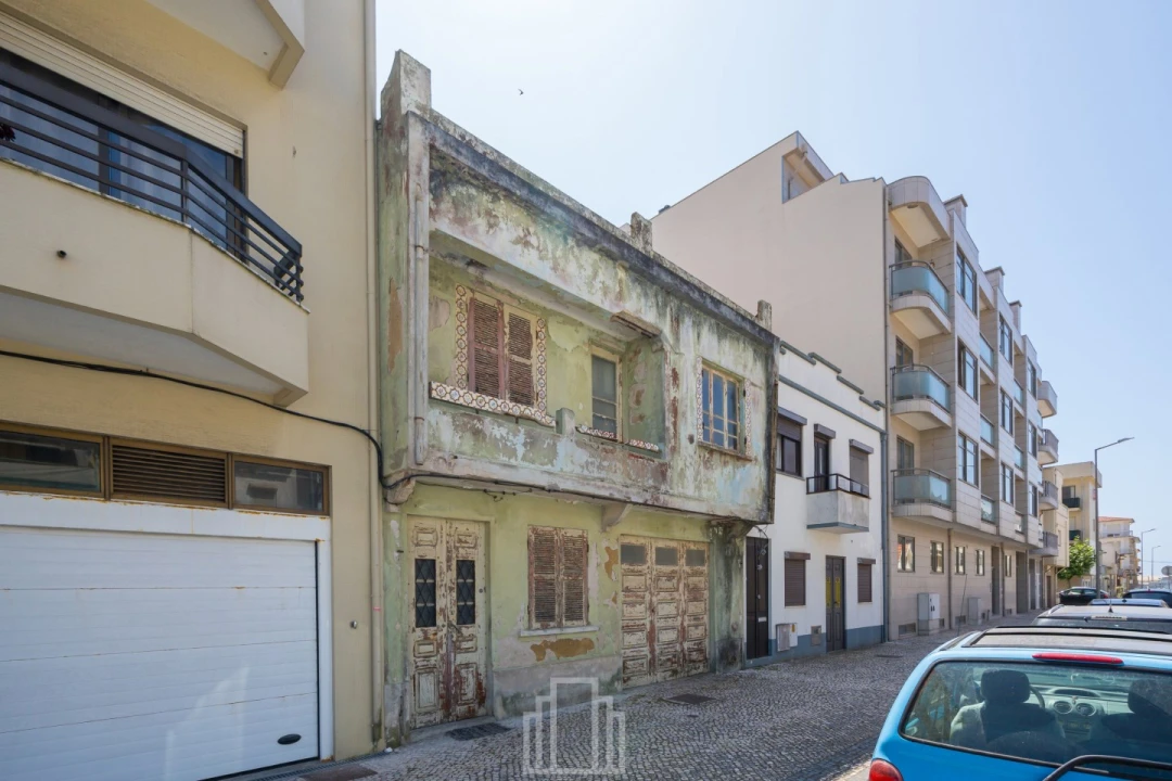 Moradia T4 para Venda em Ovar, São João, Arada e São Vicente de Pereira Jusã Foto 1