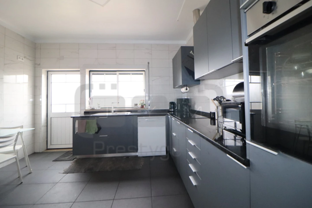 Moradia T5 para Venda em Asseiceira Foto 4