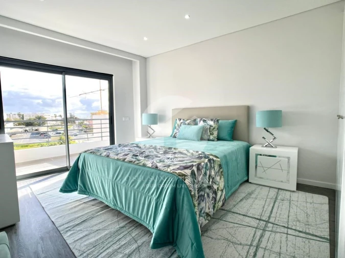 Apartamento T4 para Venda em Quelfes Foto 21