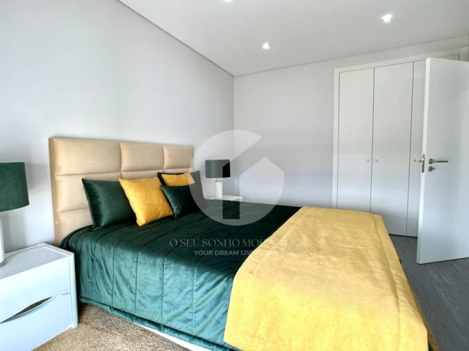 Apartamento T4 para Venda em Quelfes Foto 26