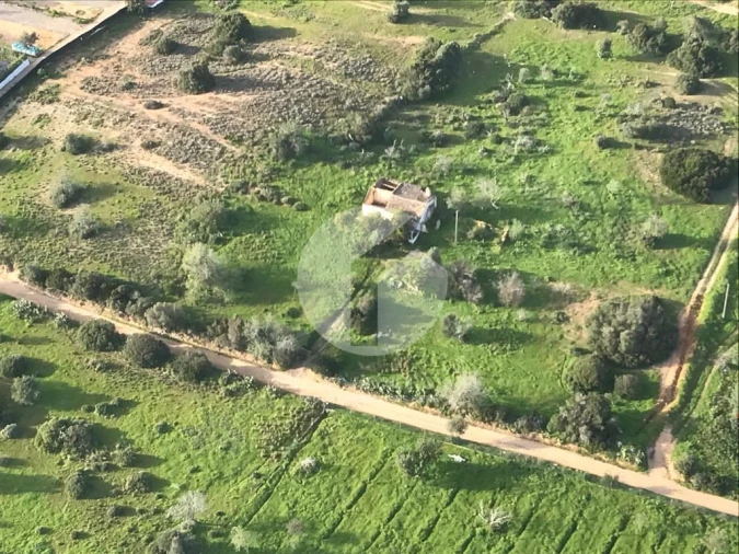 Moradia para Venda em Quelfes Foto 13