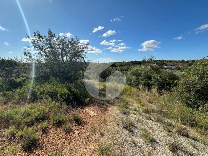 Moradia para Venda em Quelfes Foto 10