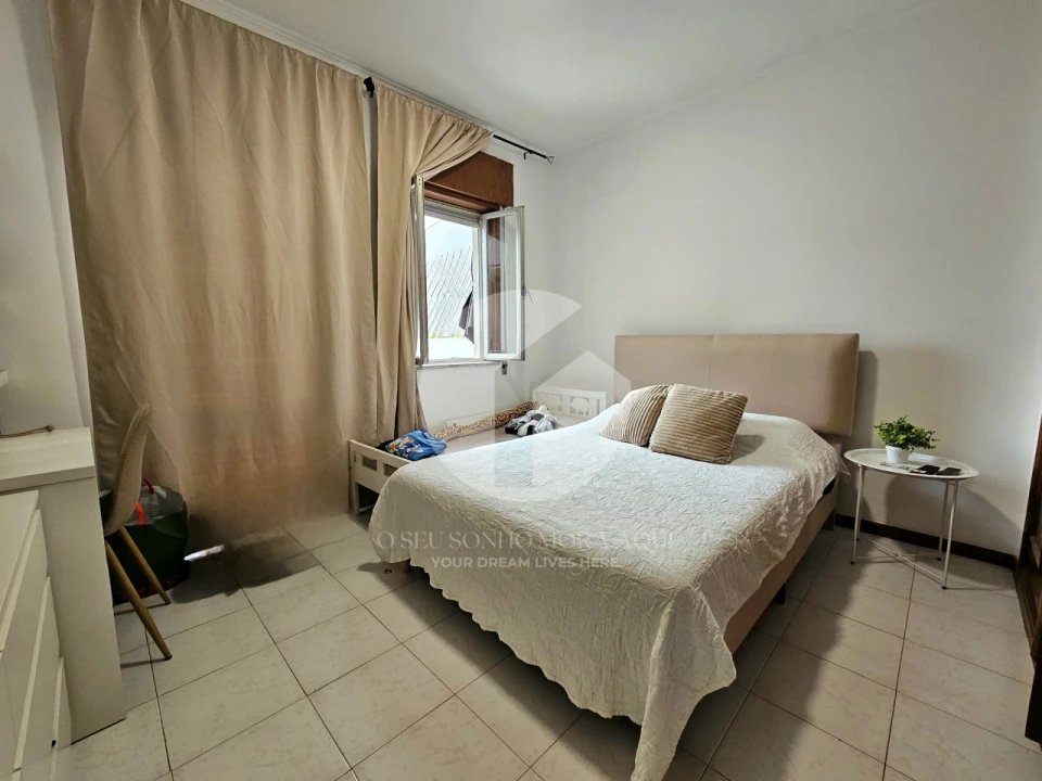Apartamento T2 para Venda em Olhão Foto 12