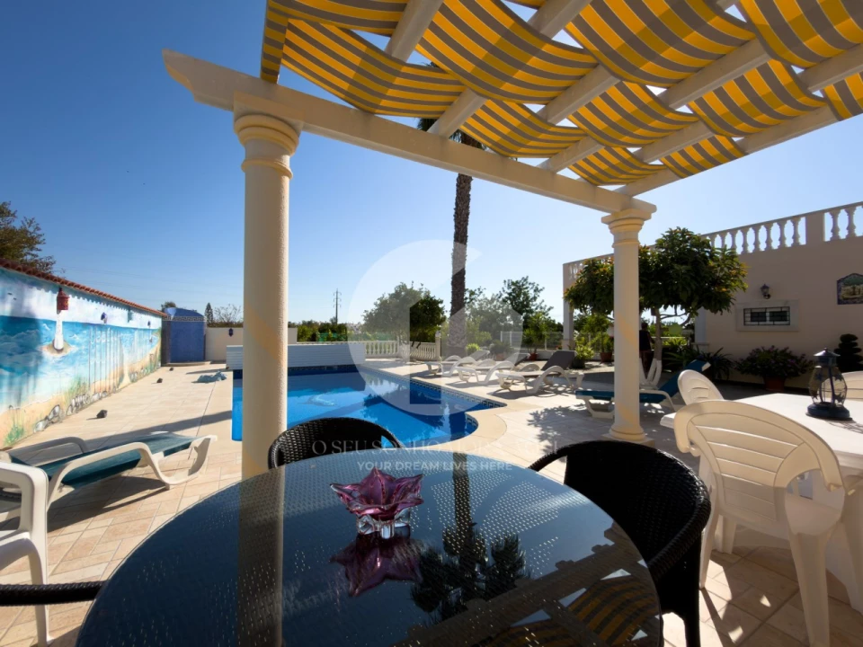 Moradia T5 para Venda em Pechão Foto 47