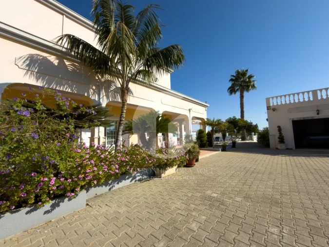 Moradia T5 para Venda em Pechão Foto 40