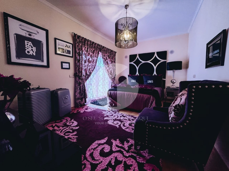 Moradia T4 para Venda em Quelfes Foto 22