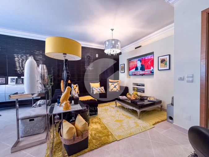 Moradia T4 para Venda em Quelfes Foto 7