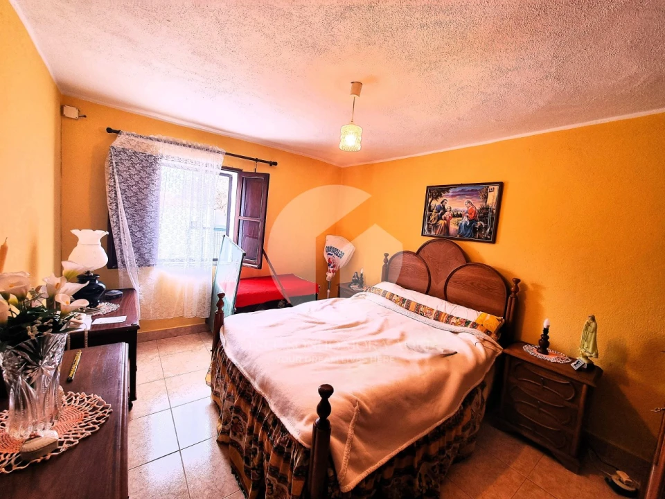 Moradia T2 para Venda em Quelfes Foto 19