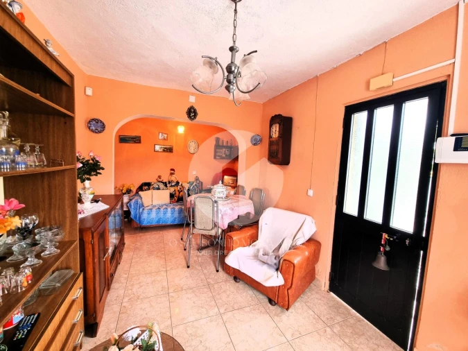 Moradia T2 para Venda em Quelfes Foto 11