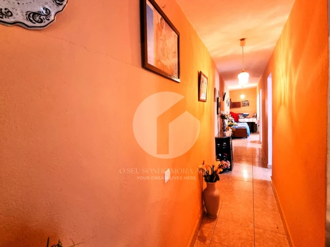 Moradia T2 para Venda em Quelfes Foto 16