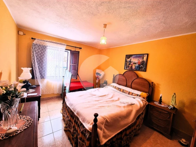 Moradia T2 para Venda em Quelfes Foto 19