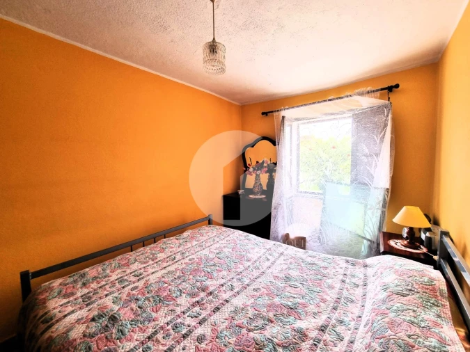 Moradia T2 para Venda em Quelfes Foto 25