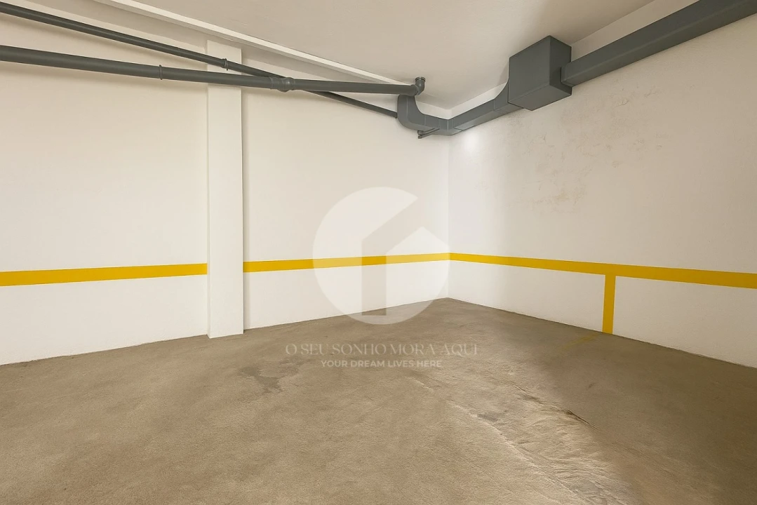 Apartamento T3 para Venda em Quarteira Foto 17