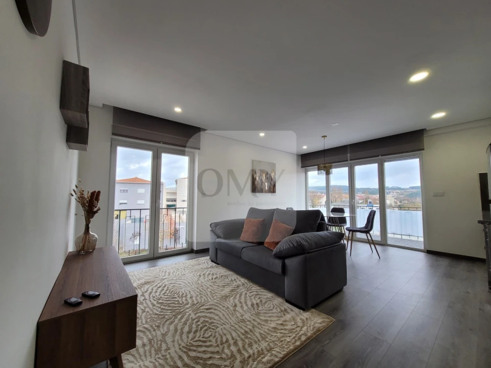 Apartamento T4 para Venda em Nossa Senhora da Conceição, São Pedro e São Dinis Foto 3