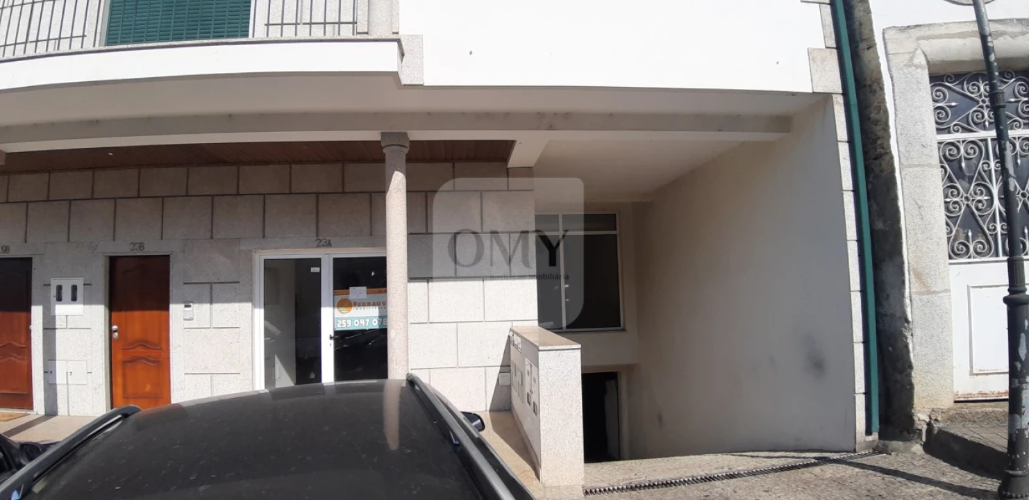 Loja para Venda em Murça Foto 1