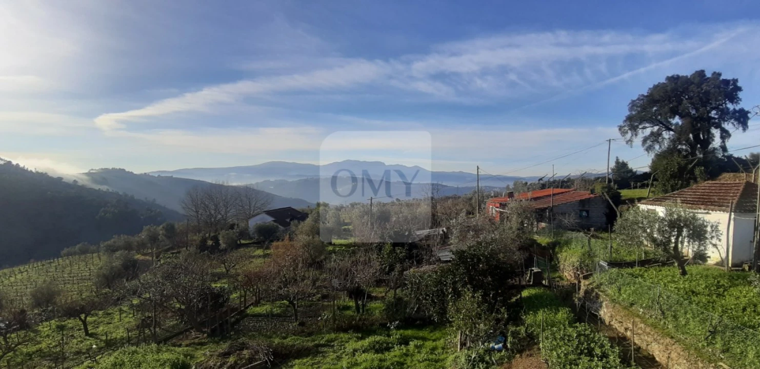 Moradia T3 para Venda em Abaças Foto 2