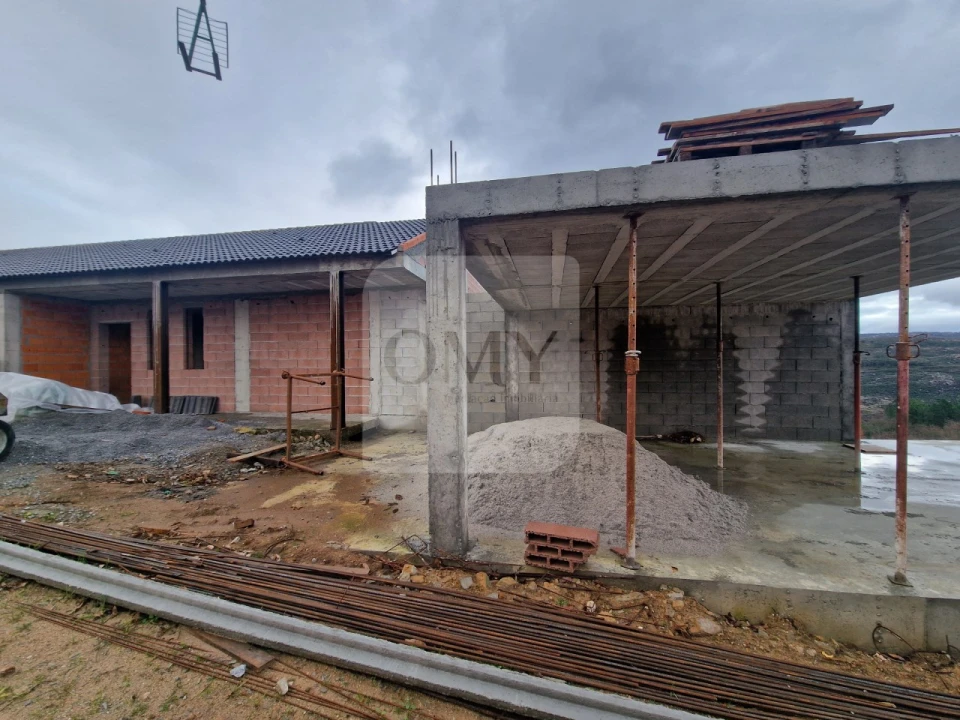 Moradia T3 para Venda em Adoufe e Vilarinho de Samardã Foto 16