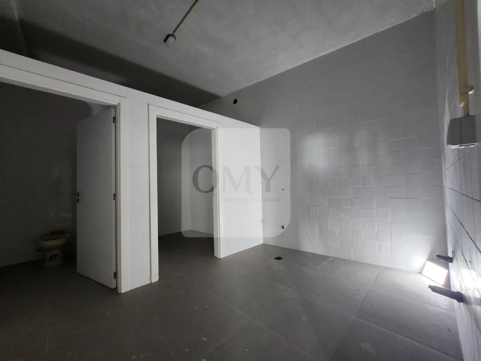 Loja para Venda em Nossa Senhora da Conceição, São Pedro e São Dinis Foto 4