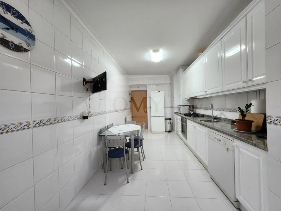 Apartamento T3 para Arrendamento em Nossa Senhora da Conceição, São Pedro e São Dinis Foto 7