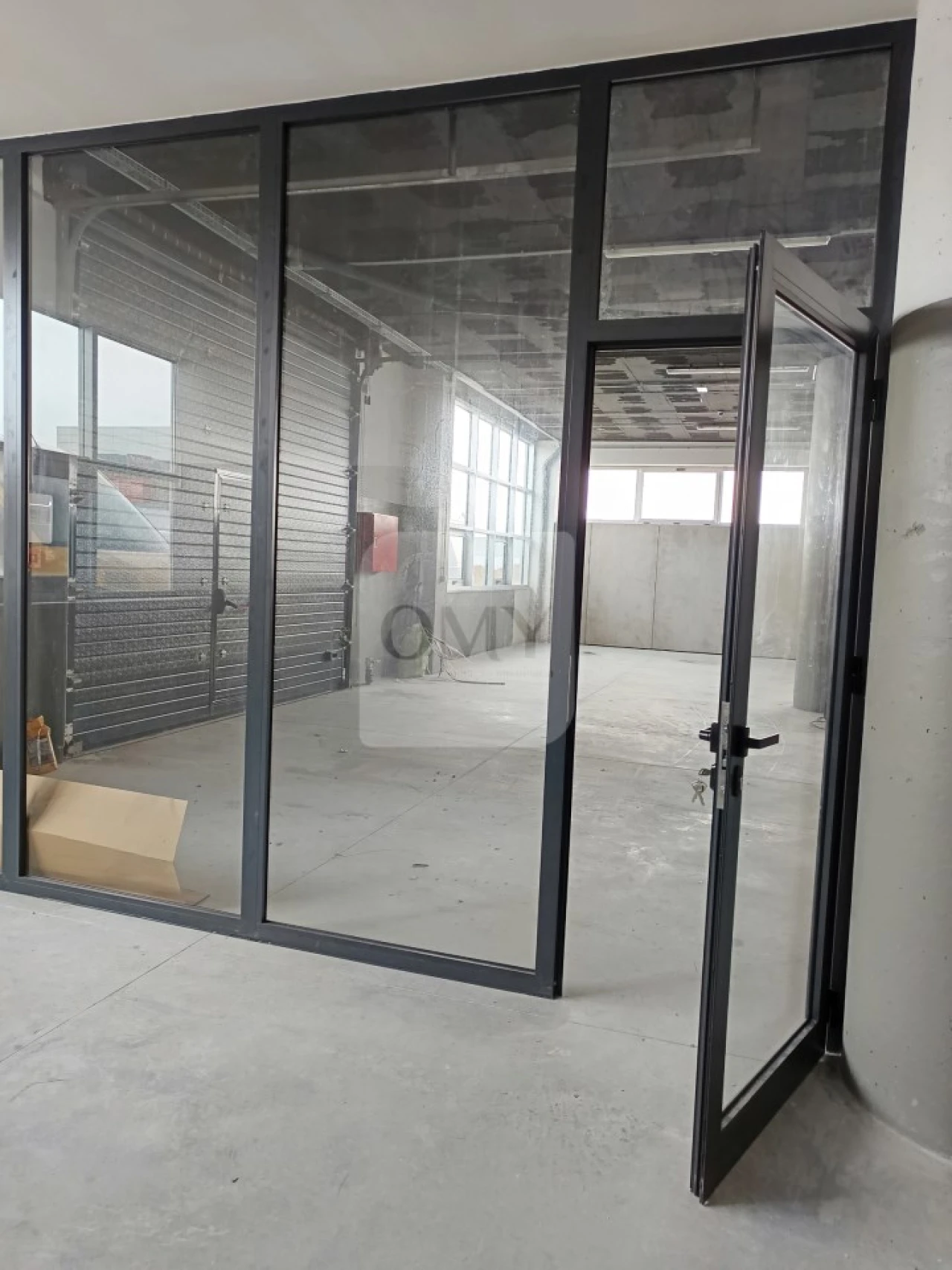 Armazém para Arrendamento em Constantim e Vale de Nogueiras Foto 6