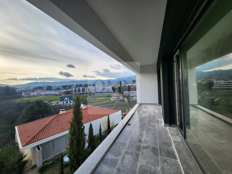 Apartamento T2 para ced. p. contratual em Nossa Senhora da Conceição, São Pedro e São Dinis Foto 1