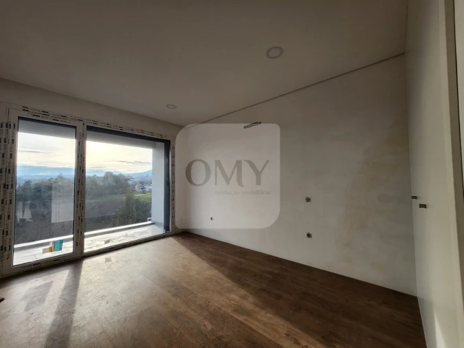 Apartamento T2 para ced. p. contratual em Nossa Senhora da Conceição, São Pedro e São Dinis Foto 3