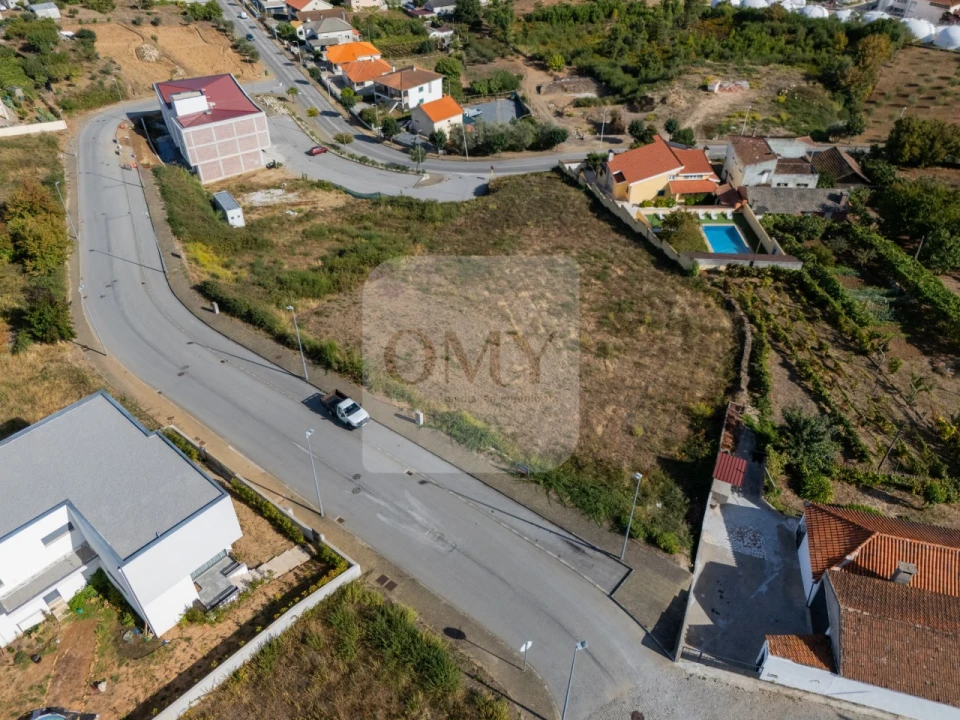 Terreno para Venda em Sabrosa Foto 3