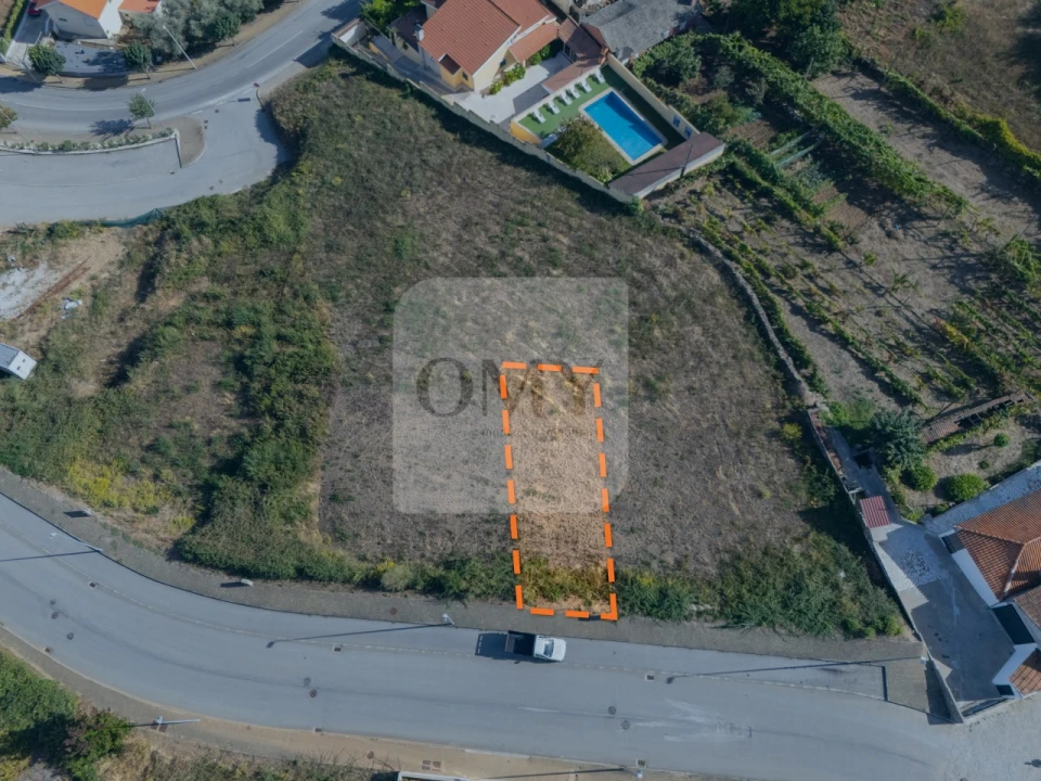 Terreno para Venda em Sabrosa Foto 1