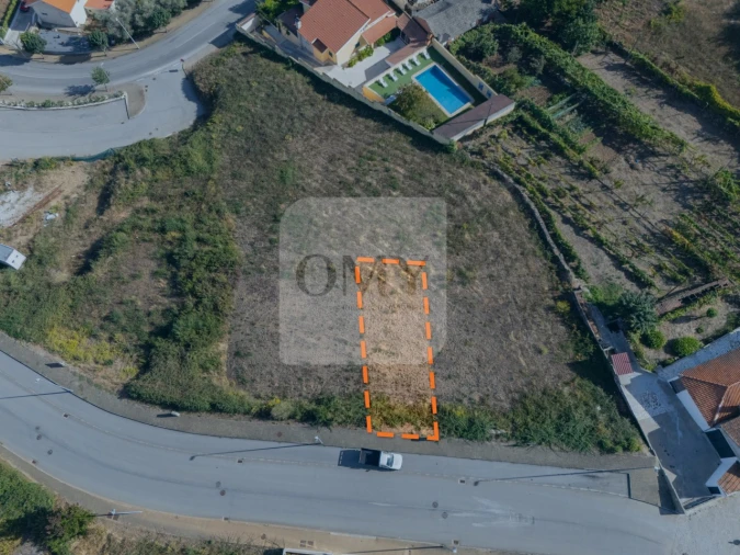 Terreno para Venda em Sabrosa Foto 1