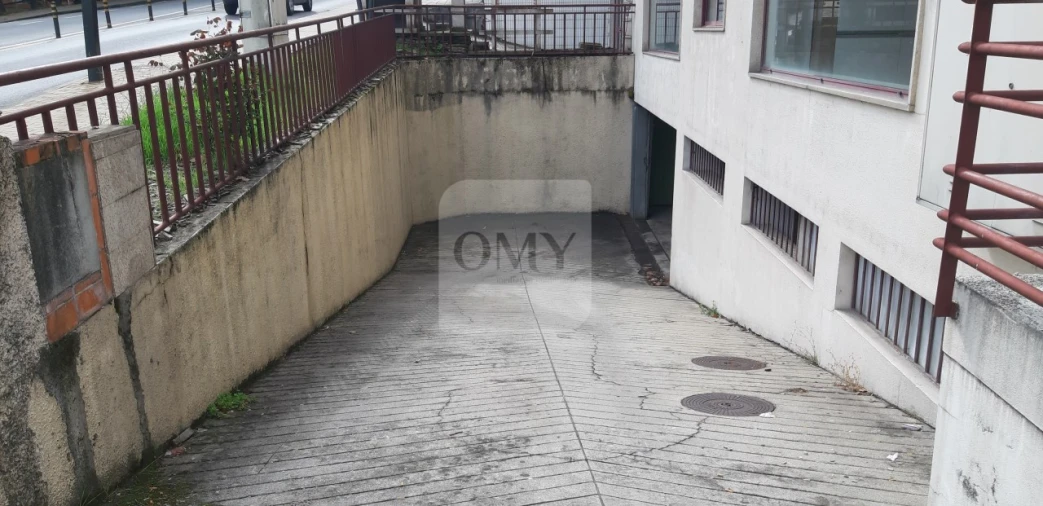 Garagem para Venda em Nossa Senhora da Conceição, São Pedro e São Dinis Foto 4