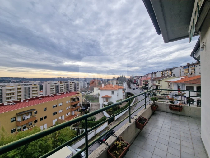 Apartamento T4 para Venda em Nossa Senhora da Conceição, São Pedro e São Dinis Foto 5