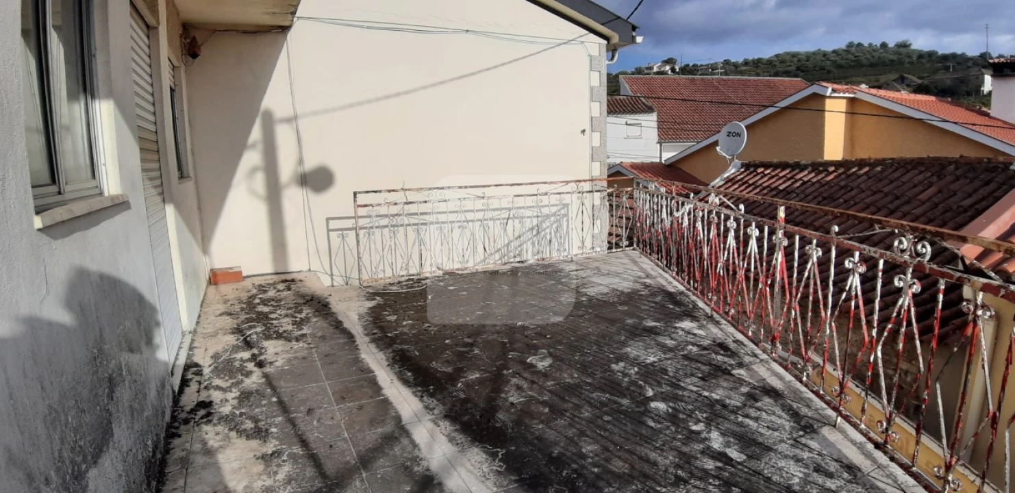Moradia T2 para Venda em Nogueira e Ermida Foto 3